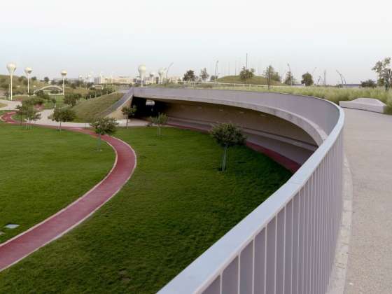 Covered Walkway - Upper Park Level : Photo credit © Markus Elblaus