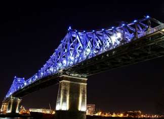 Jacques Cartier Bridge Interactive Illumination_Living Connections : Photo credit © Moment Factory