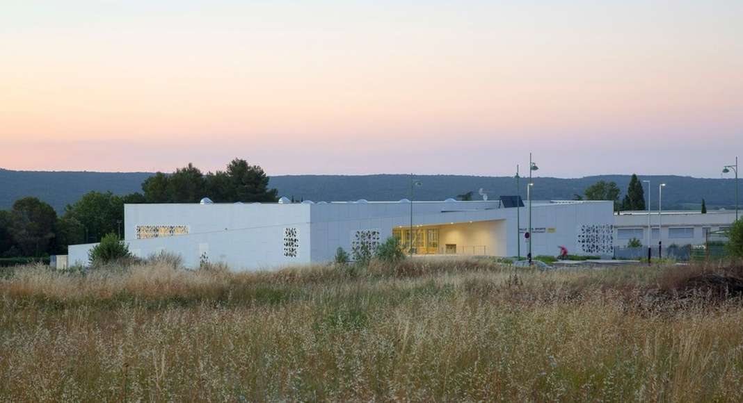 General view of the sport hall : Photo credit ©photoarchitecture.com