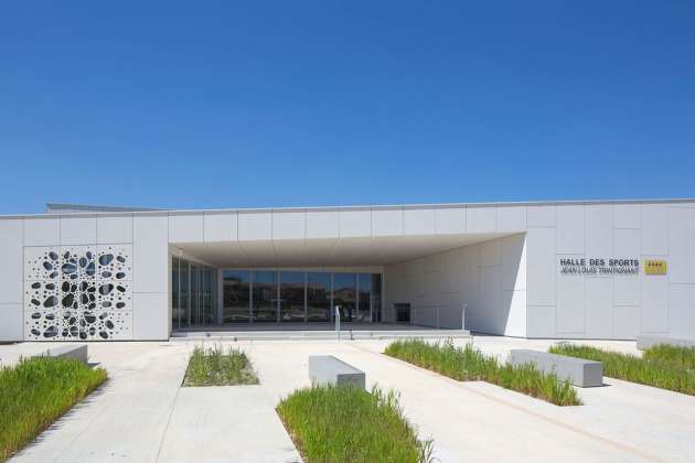 Parallel view of the principal facade : Photo credit ©photoarchitecture.com