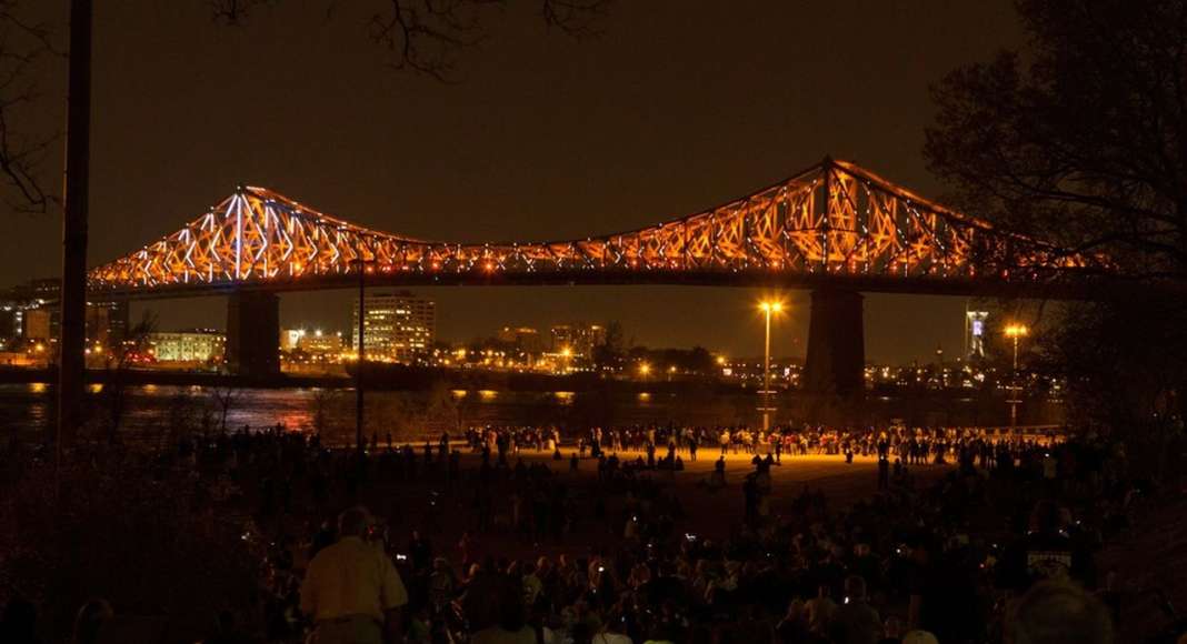 Jacques Cartier Bridge Interactive Illumination_Inaugural Show May 17 2017 : Photo credit © Martine Doyon