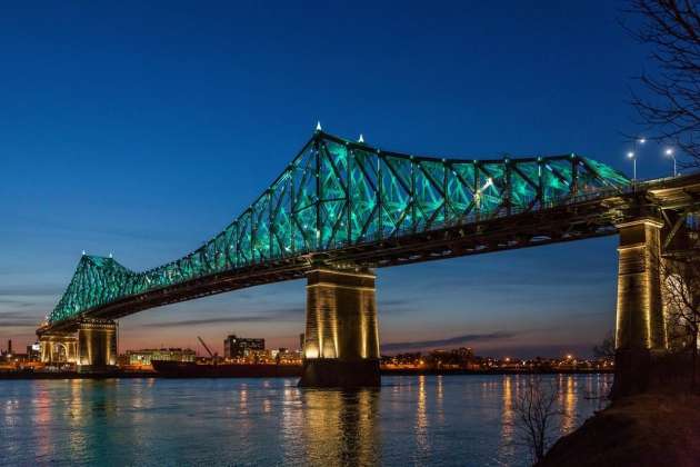 Jacques Cartier Bridge Interactive Illumination_Living Connections : Photo credit © The Jacques Cartier and Champlain Bridges Incorporated (JCCBI)