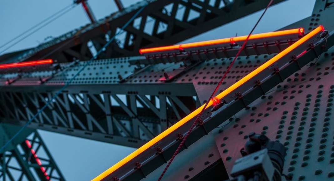 Jacques Cartier Bridge Interactive Illumination_LED Technology : Photo credit © The Jacques Cartier and Champlain Bridges Incorporated (JCCBI)