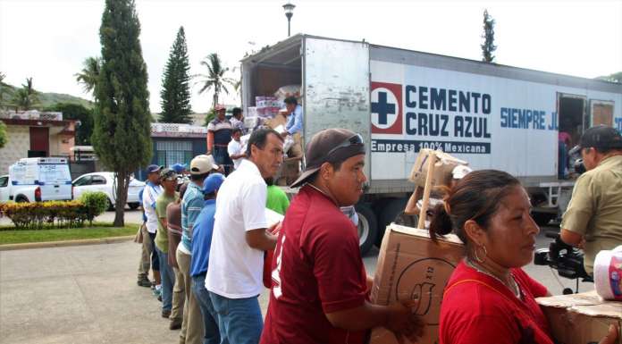 Cooperativa La Cruz Azul a través de su Fundación apoya a daminificados del Terremoto : Fotografía © La Cooperativa La Cruz Azul