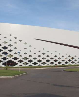 Portonave Auditorio Navegantes diseñado por Schiavello Architects Office Auditorium Portonave Navegantes Brasil by Schiavello Architects Office : Photo © Schiavello Architects Office