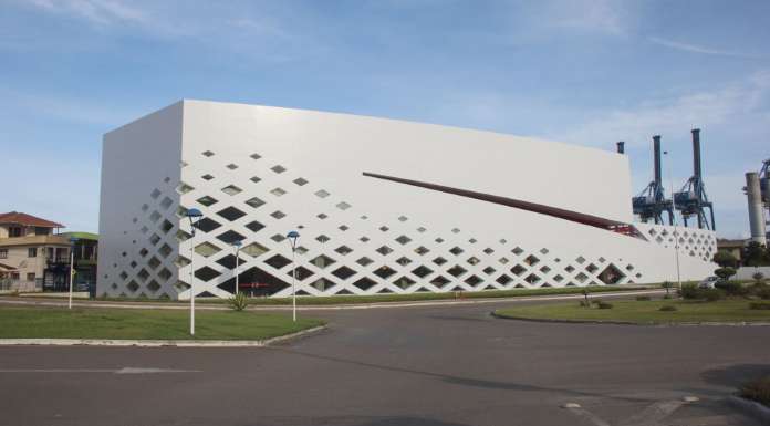 Auditorium Portonave Navegantes Brasil by Schiavello Architects Office : Photo © Schiavello Architects Office