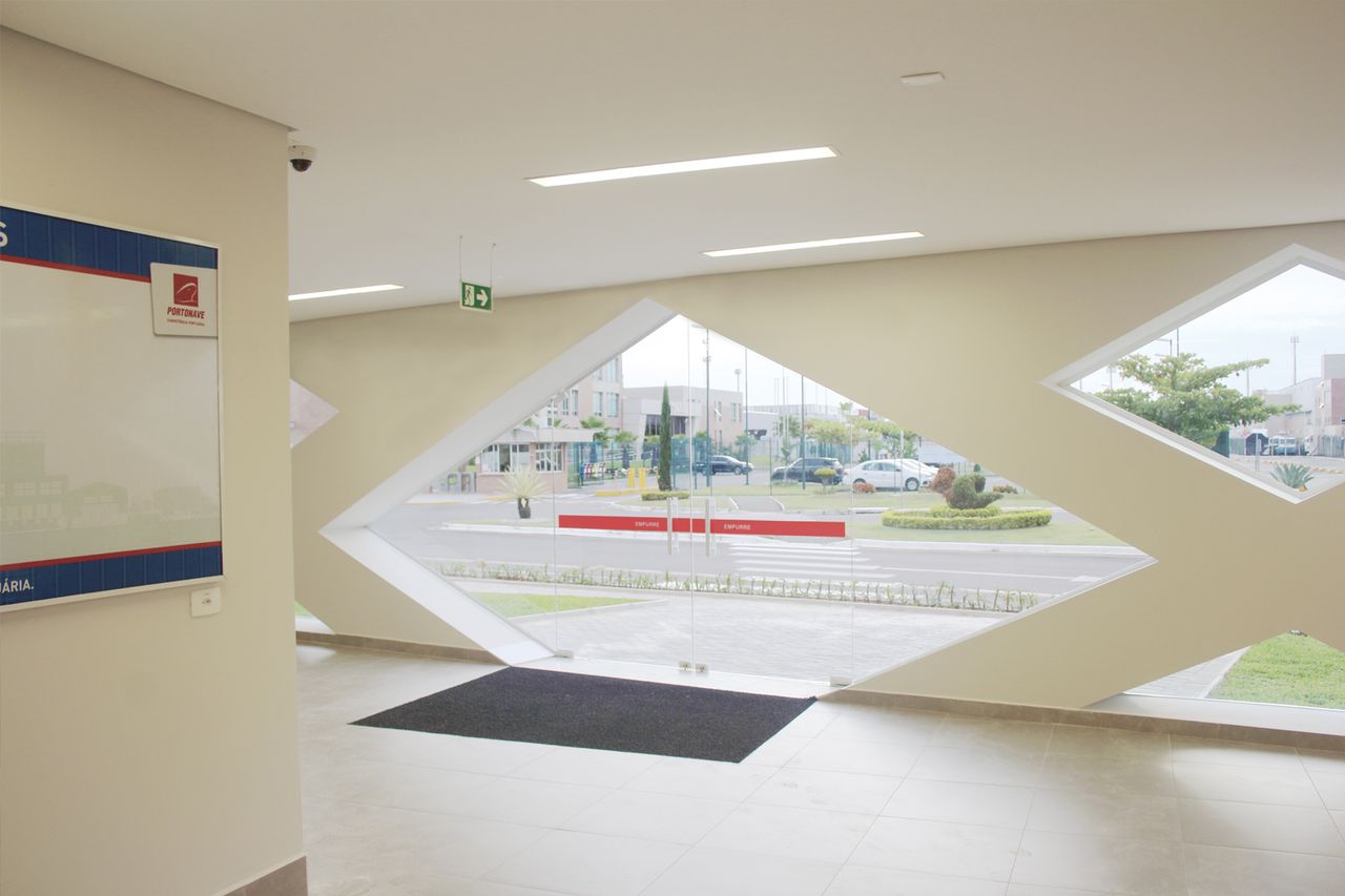 Auditorium Portonave Navegantes Brasil by Schiavello Architects Office : Photo © Schiavello Architects Office