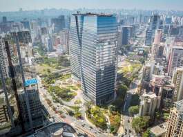 Aerial view of São Paulo Corporate Towers nearing completion in 2016 : Photo credit courtesy of © Eduardo Lazzarini