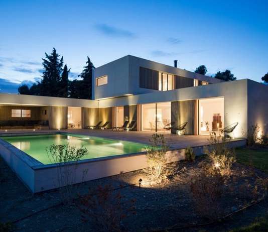 MaisonA en Aix-en-Provence, Francia diseñada por PietriArchitectes : Photo credit © Mathieu Ducros