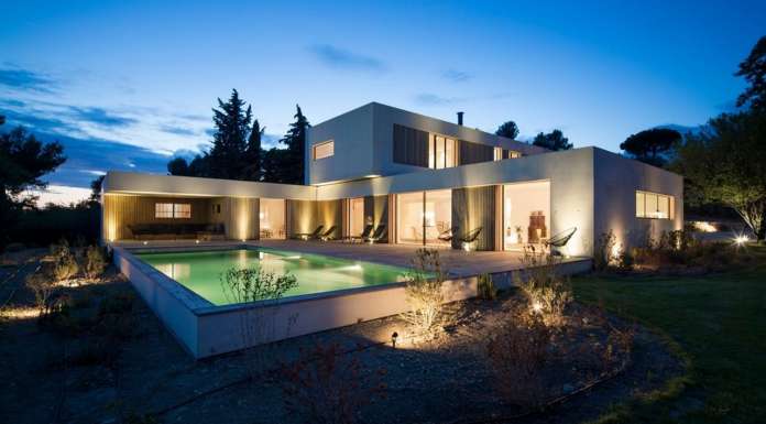 MaisonA en Aix-en-Provence, Francia diseñada por PietriArchitectes : Photo credit © Mathieu Ducros