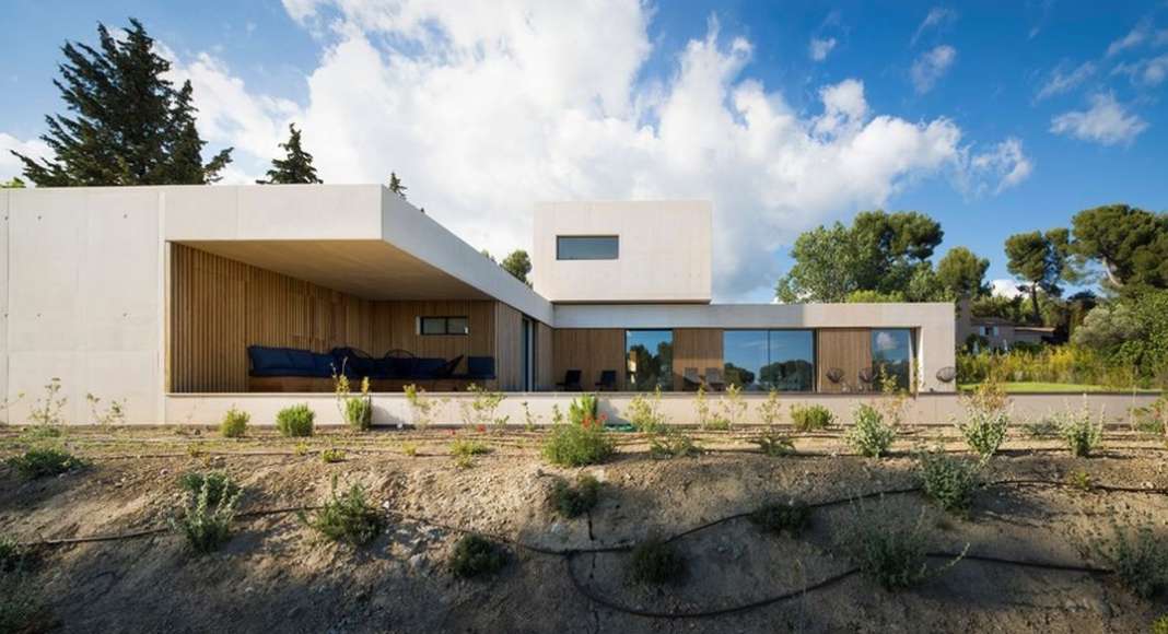 MaisonA en Aix-en-Provence, Francia diseñada por PietriArchitectes : Photo credit © Mathieu Ducros