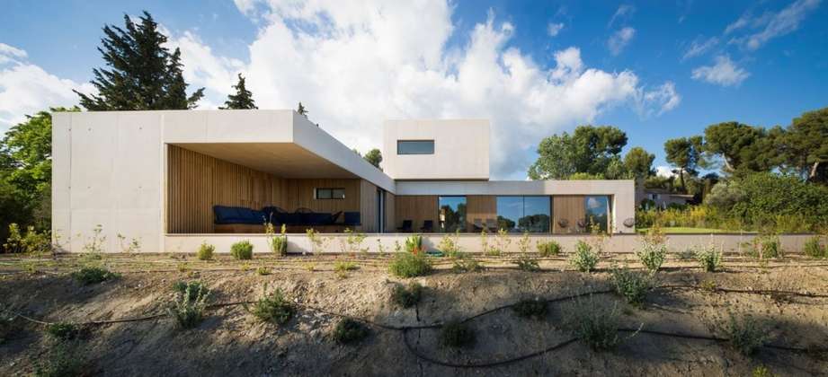 MaisonA en Aix-en-Provence, Francia diseñada por PietriArchitectes : Photo credit © Mathieu Ducros